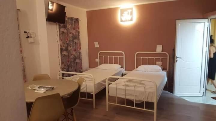 Perea White Suites Peraía Екстериор снимка