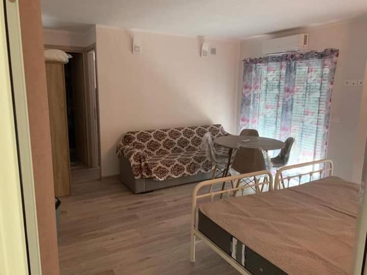 Perea White Suites Peraía Екстериор снимка